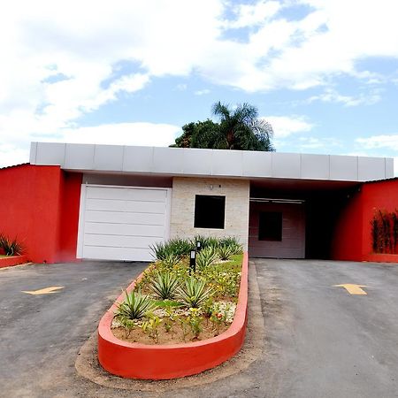 Motel Passport Guaratinguetá Kültér fotó